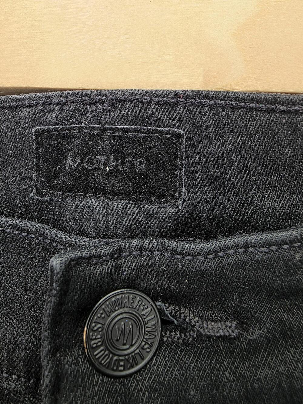 Mother Jeans Womens 26 Black Flared Slim Stretch Dark Wash Denim 32 Inseam - Picture 3 of 10